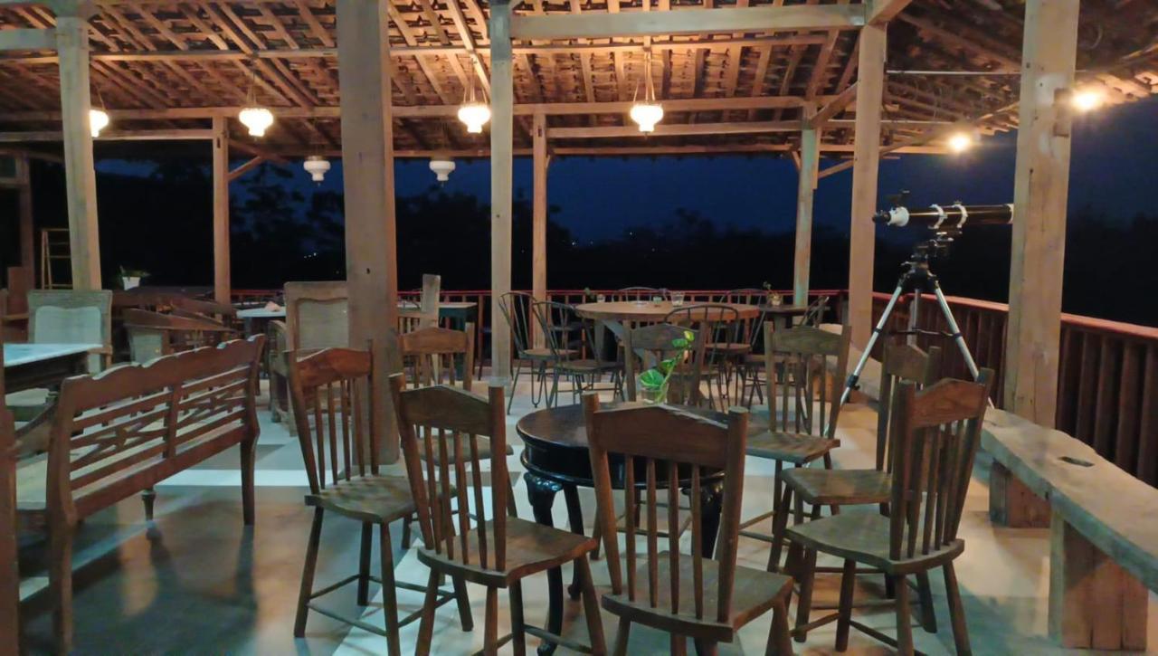 Omah Singo Stay & Resto Yogyakarta Bantul Exterior foto